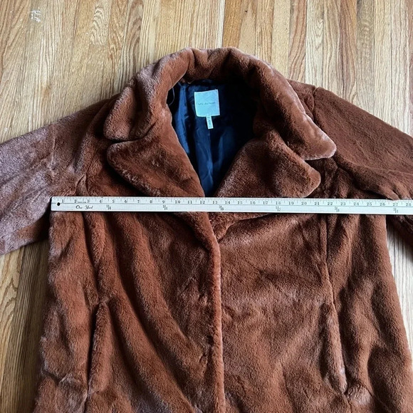 COPY - Avec Les Filles Faux Fur Jacket - Picture 6 of 6